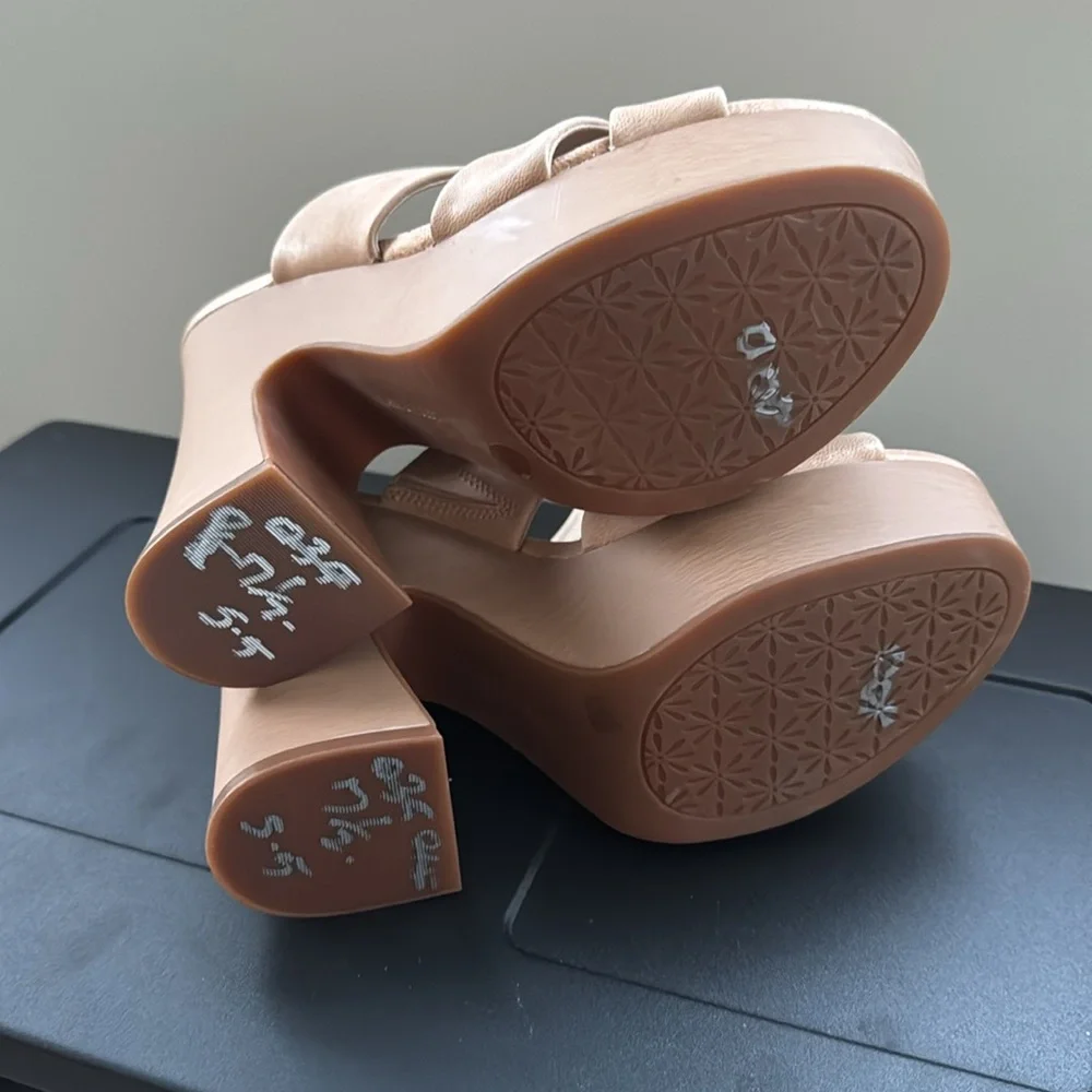 Chelsea and Violet Kapri Women's Leather Tan Platform Heels Sandals 7.5